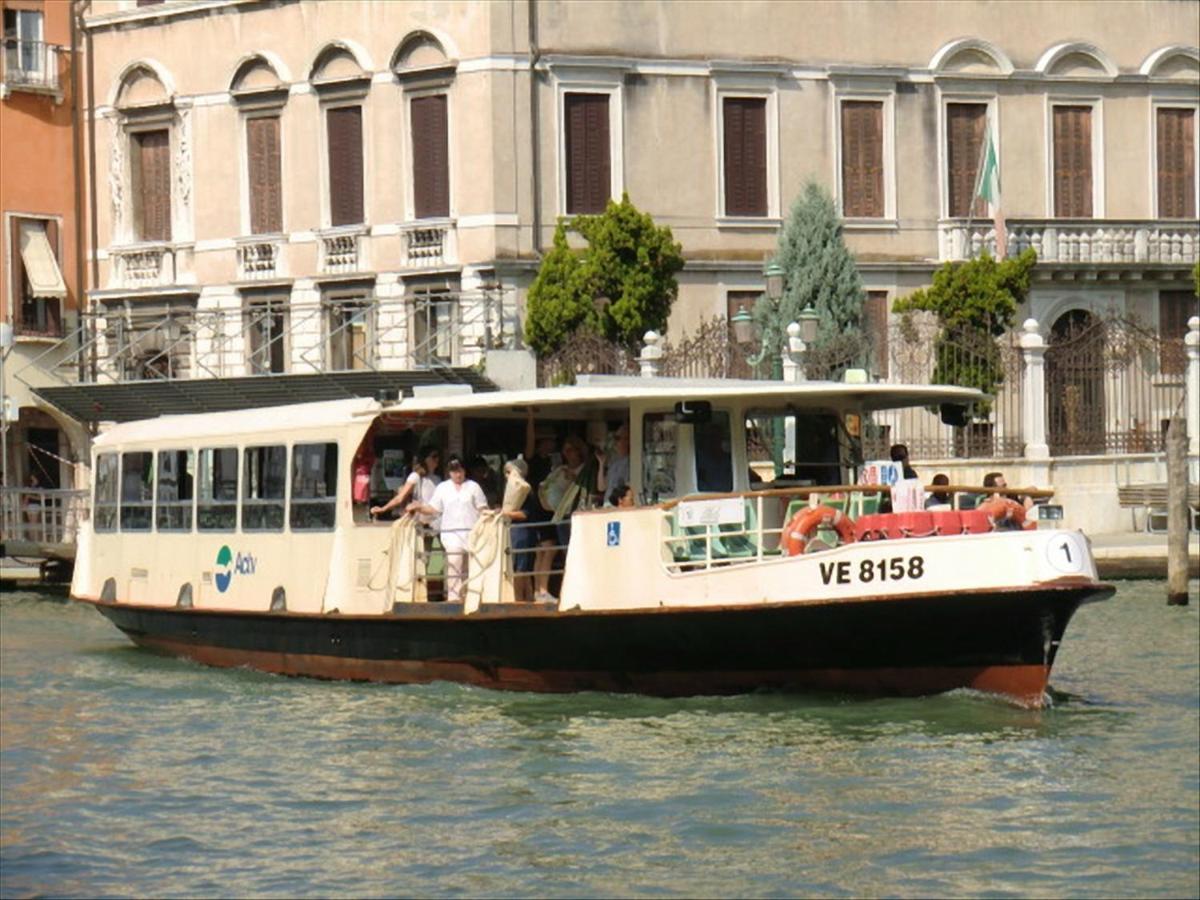 Canal Tron Venice Exterior photo